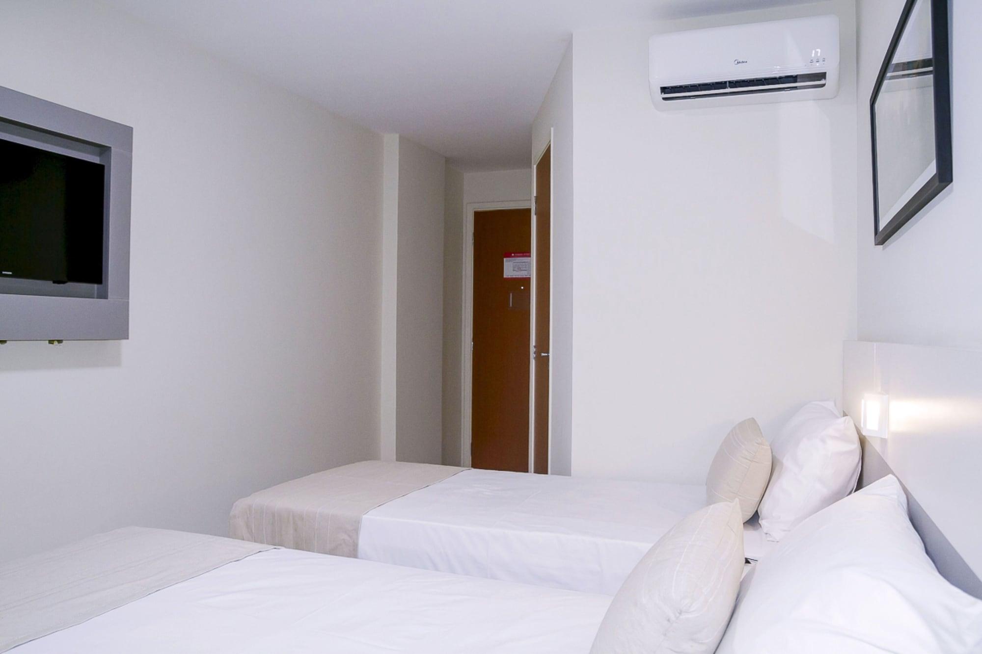 Bristol Easy Uba Hotel Екстер'єр фото